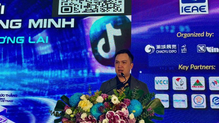 AI không thay thế mà giúp con người sáng tạo và hiệu quả hơn 2 thao 2 ok